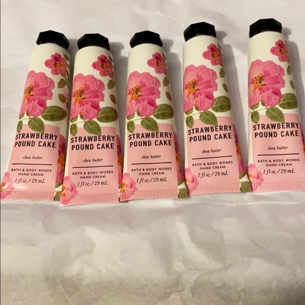 5x bath body works strawberry pound cake hand cream 1 Oz Each